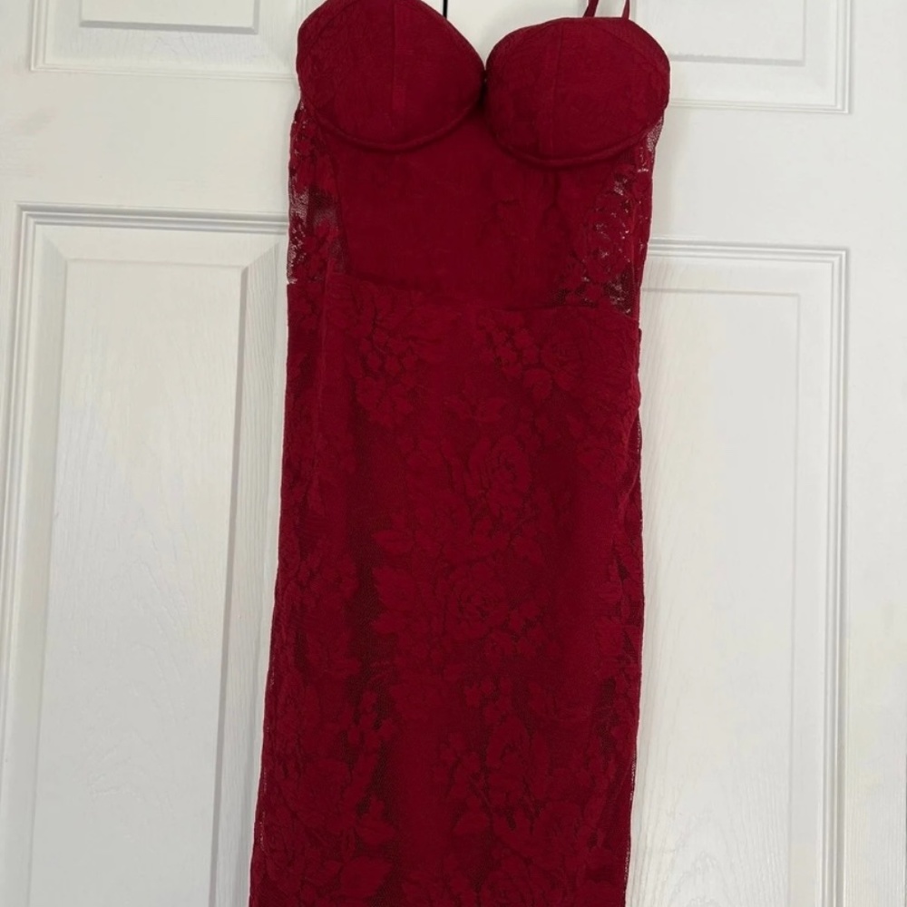 Sexy red Charlotte Russ lace dress